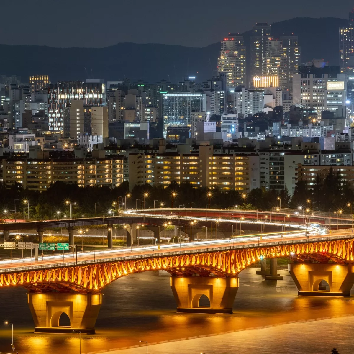 A night view of bridges in Seoul