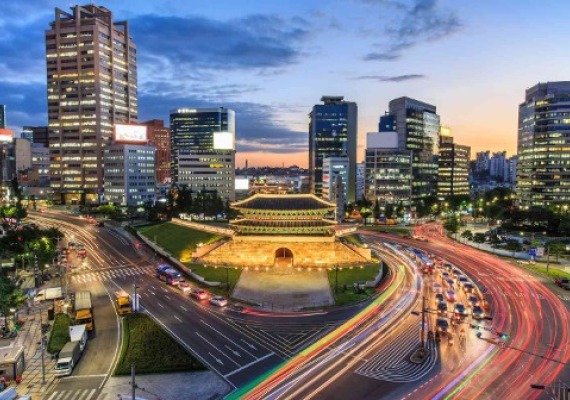 A view of Seoul at dusk