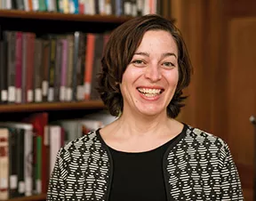 Portrait of Alicia Walker '94 in front of a book shelf