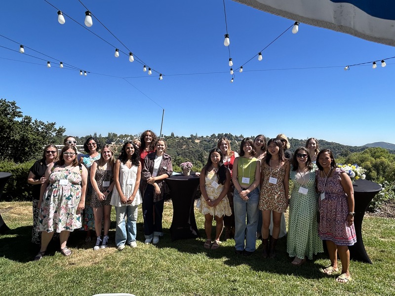 Current students, incoming students, and alums at the Los Angeles Send-Off Party hosted by Meera Ratnesar ’01, and Courtney Seibert-Fennimore ’99.